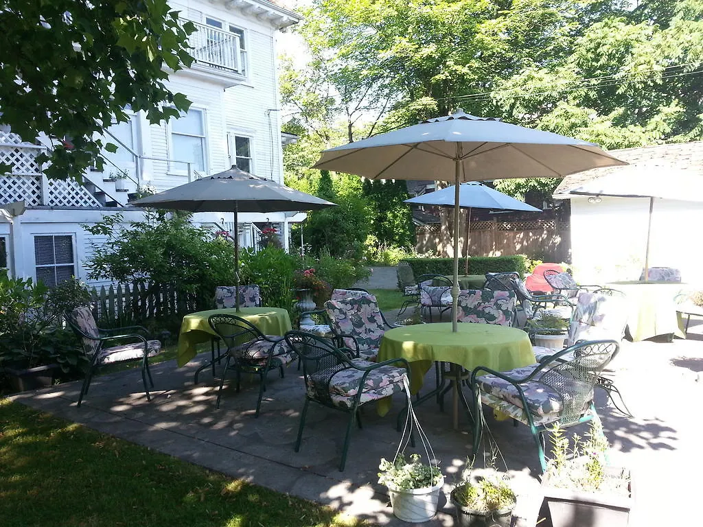 Balfour House Hotel Vancouver